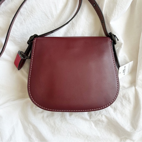 NWT Coach 1941 Saddle 23 Glovetanned Leather Purse Oxblood Red - Picture 4 of 11